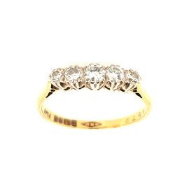 Pre Owned 18ct 5 Stone Diamond Ring ZU286